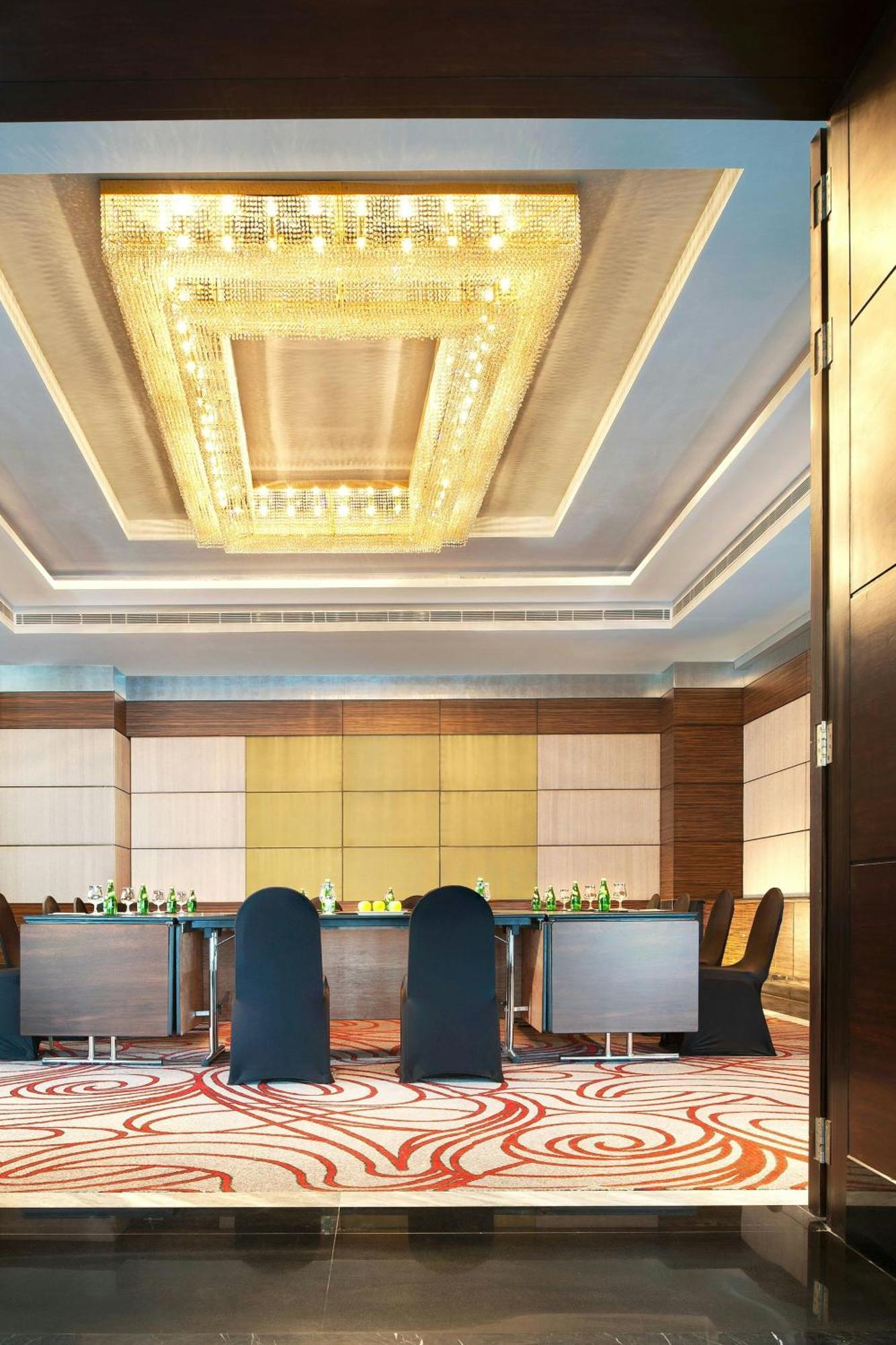 Le Meridien Коимбаторе Екстериор снимка