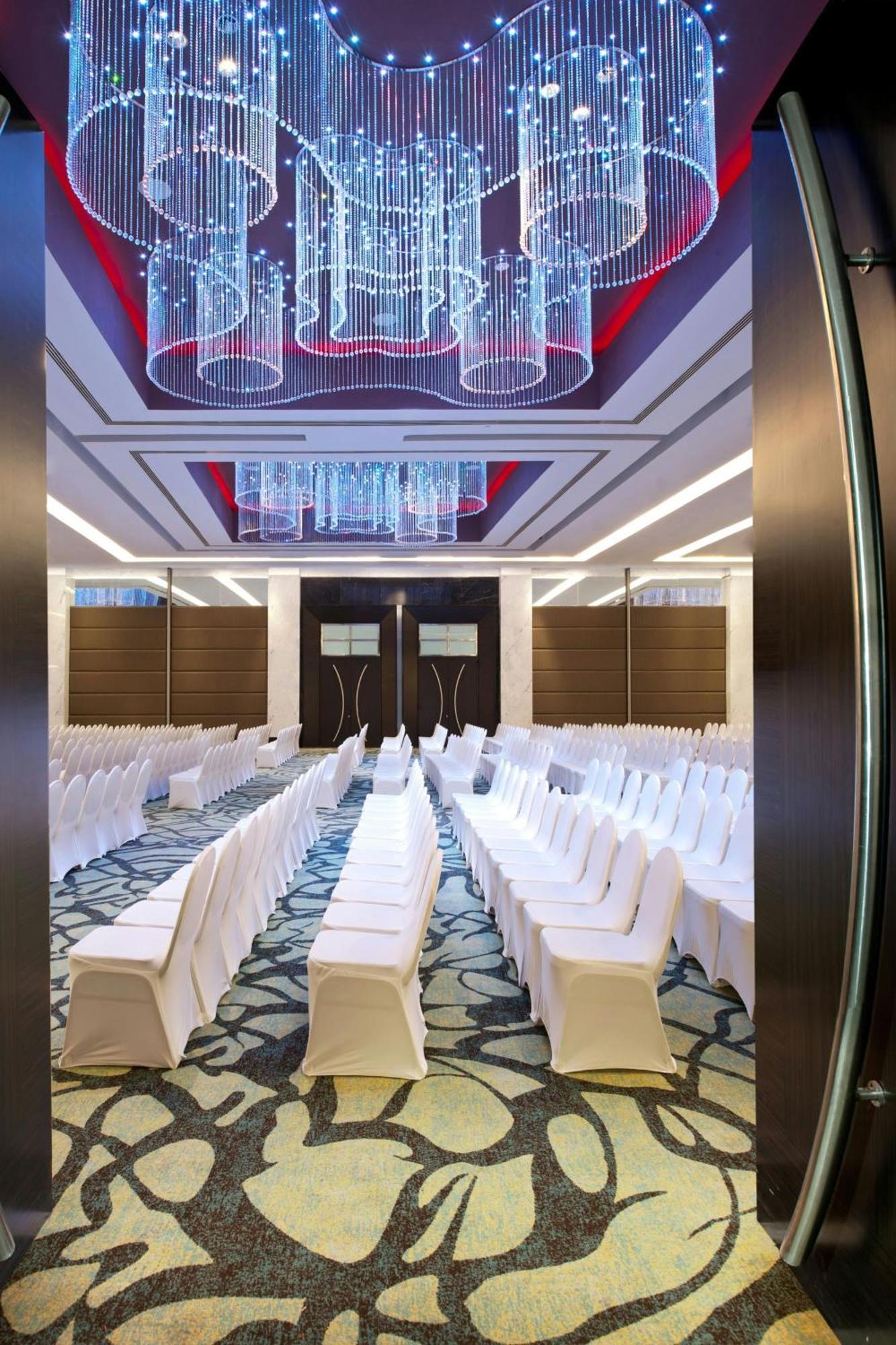 Le Meridien Коимбаторе Екстериор снимка