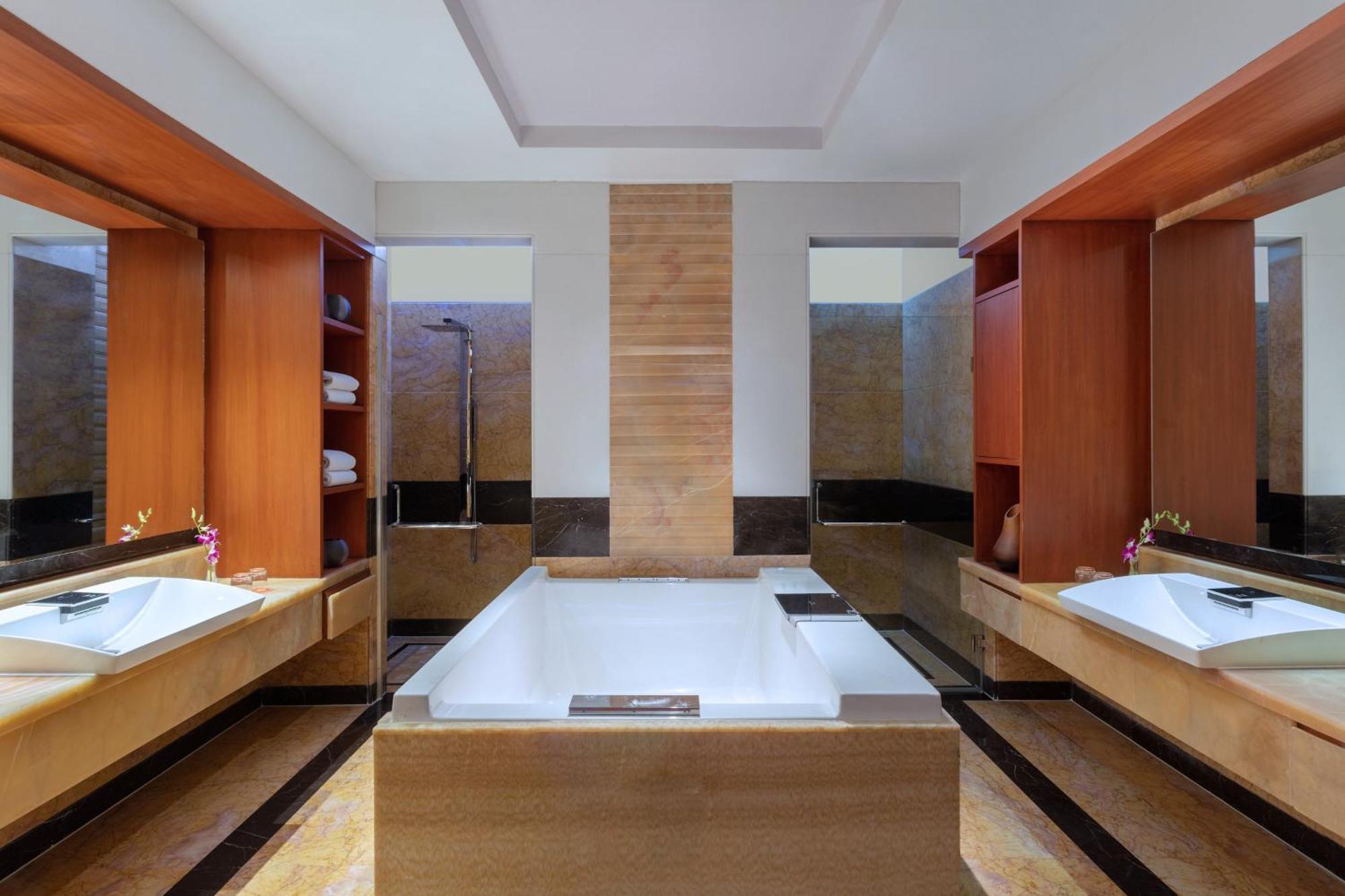 Le Meridien Коимбаторе Екстериор снимка