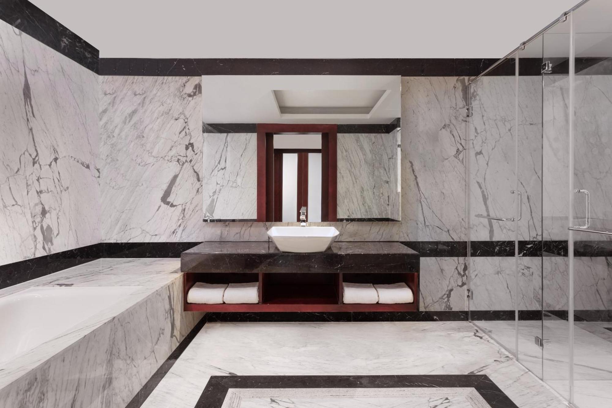 Le Meridien Коимбаторе Екстериор снимка